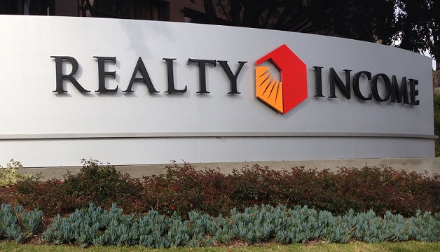  Realty Income (NYSE: O)  