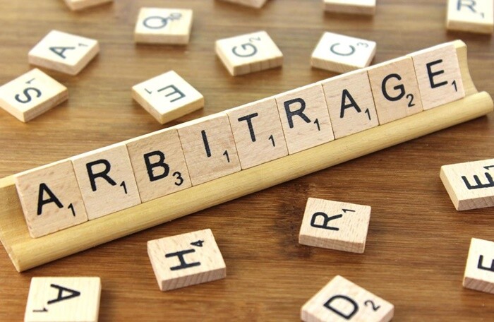 Arbitrage là gì- Những điều cần biết về kinh doanh chênh lệch giá